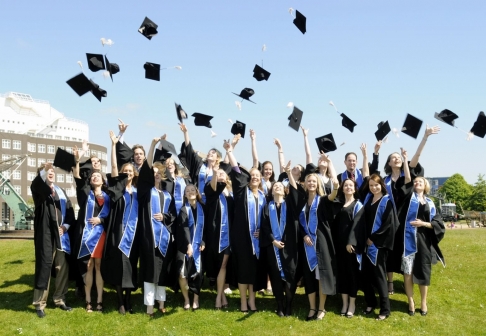 Education (Giáo dục)